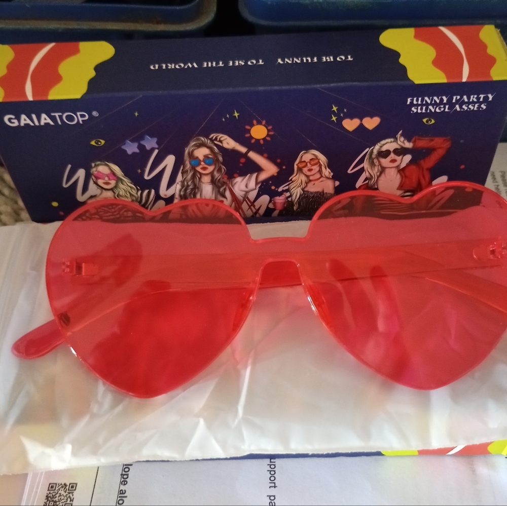 Heart glasses pink rose.